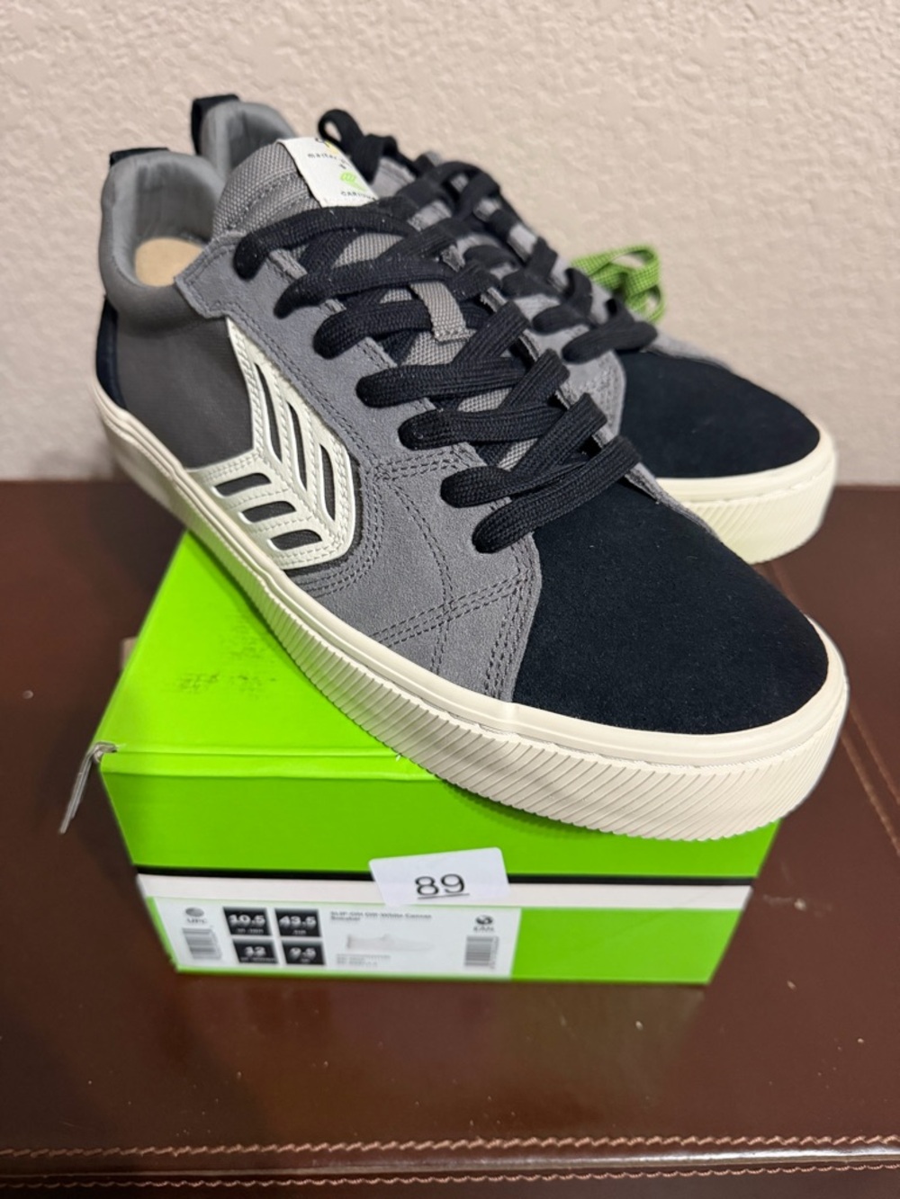 New Cariuma The Catiba Pro Black Leather Gray Suede Skate Shoe Men 10.5 Women 12 - Picture 3 of 7